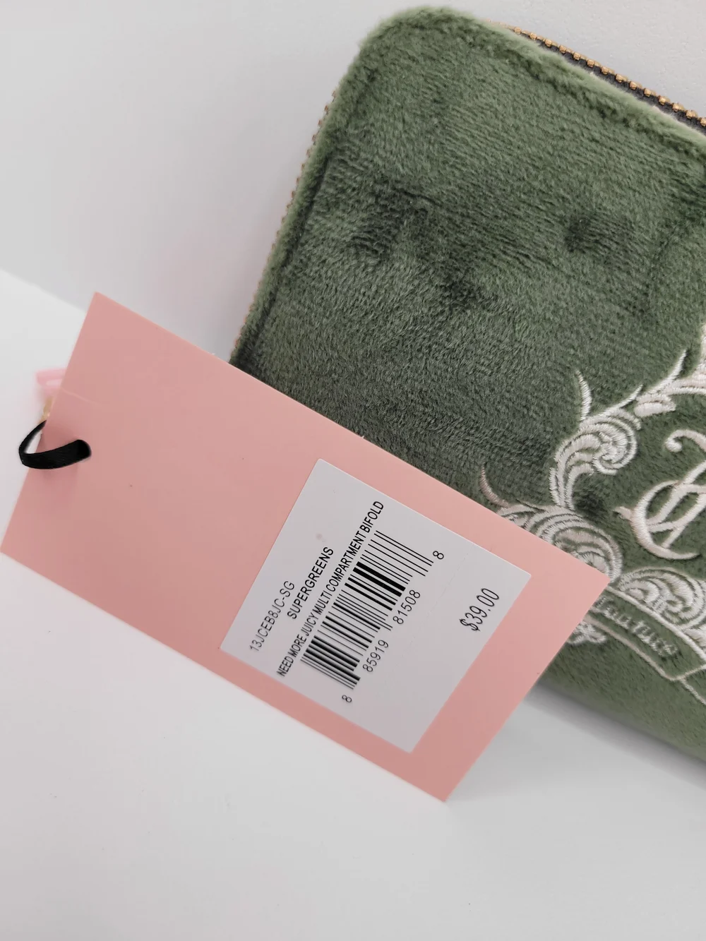 👉✨️Juicy Couture Super  Green Need Nore Juicy  Zip Velour Wallet
